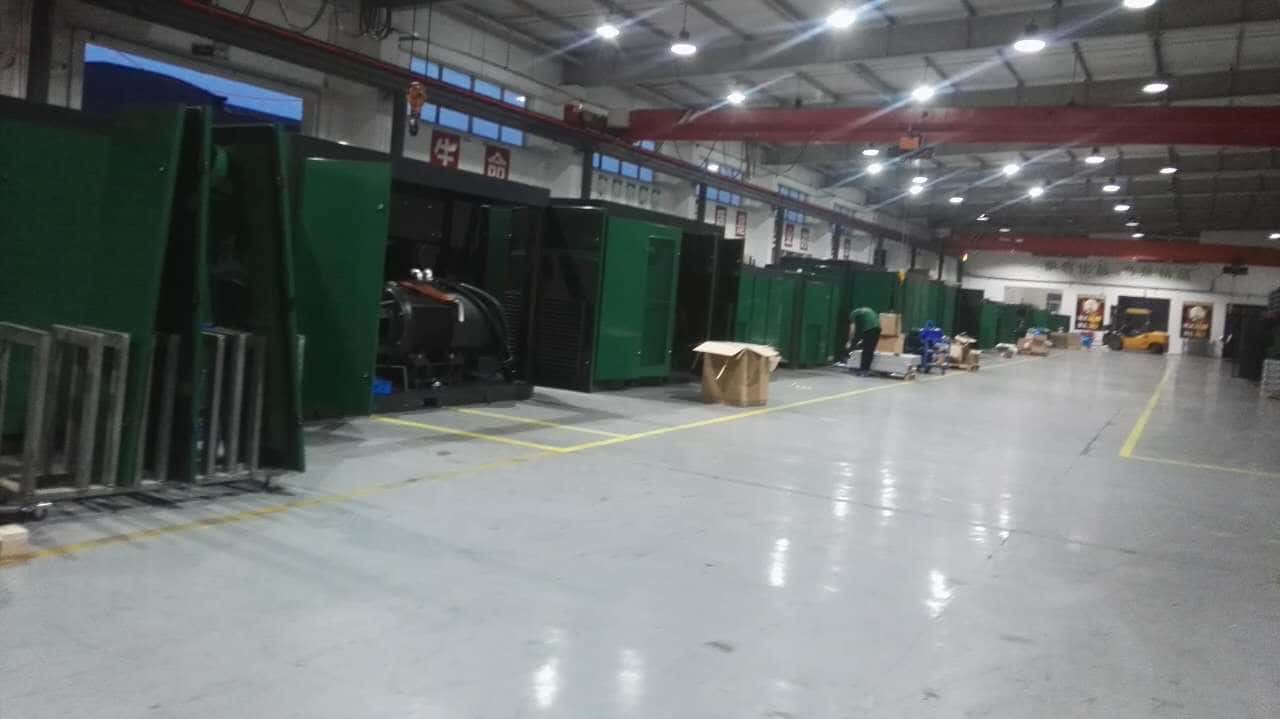 薩震220kw雙級(jí)壓縮節(jié)能空壓機(jī)