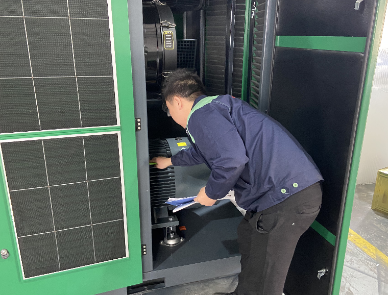 薩震節(jié)能空壓機(jī)優(yōu)秀員工